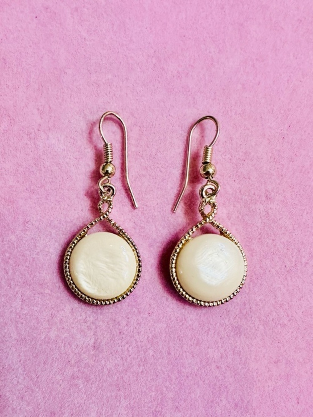NWT Gold Tone Ivory Cabochon Drop Earrings